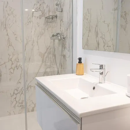 La Des Martyrs - Centre - Elegant *