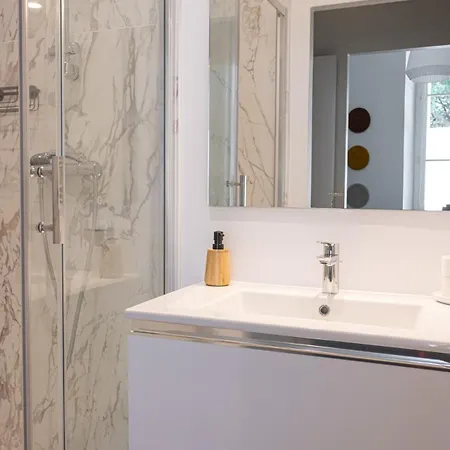 La Des Martyrs - Centre - Elegant 公寓